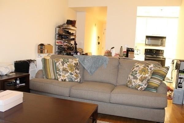 1 bed, 1 bath apartment for rent at 416 Marlborough Unit 204, Back Bay — photo 2 of 9