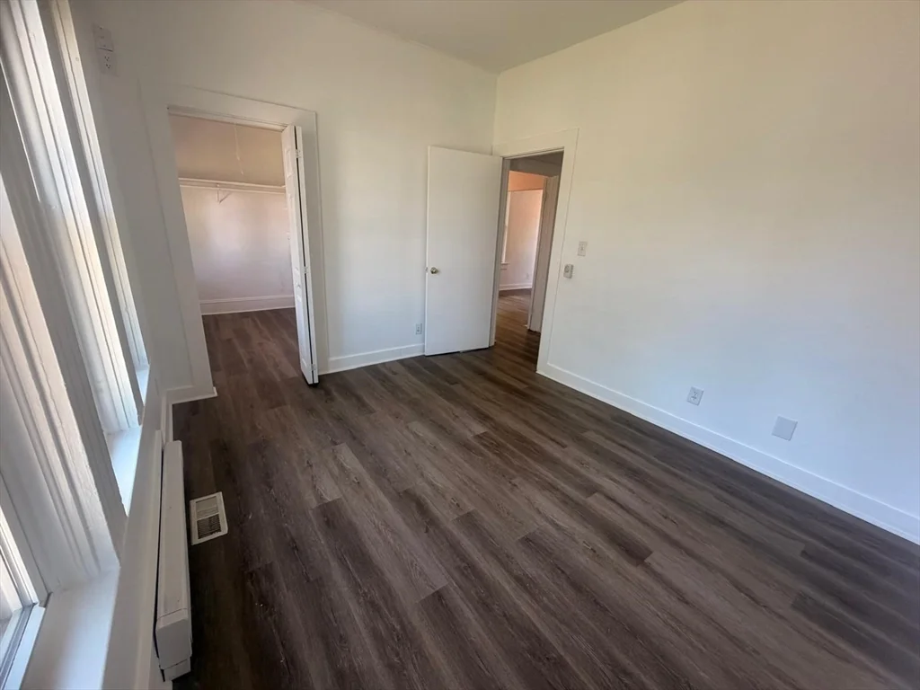 3 bed, 1 bath apartment for rent at 416 Middleboro Ave Unit 1, Taunton — photo 7 of 16