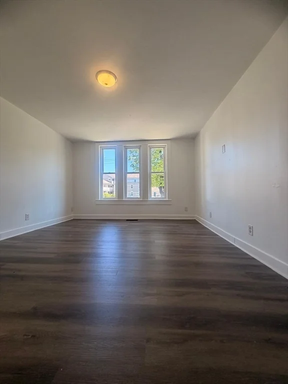 3 bed, 1 bath apartment for rent at 416 Middleboro Ave Unit 1, Taunton — photo 9 of 16