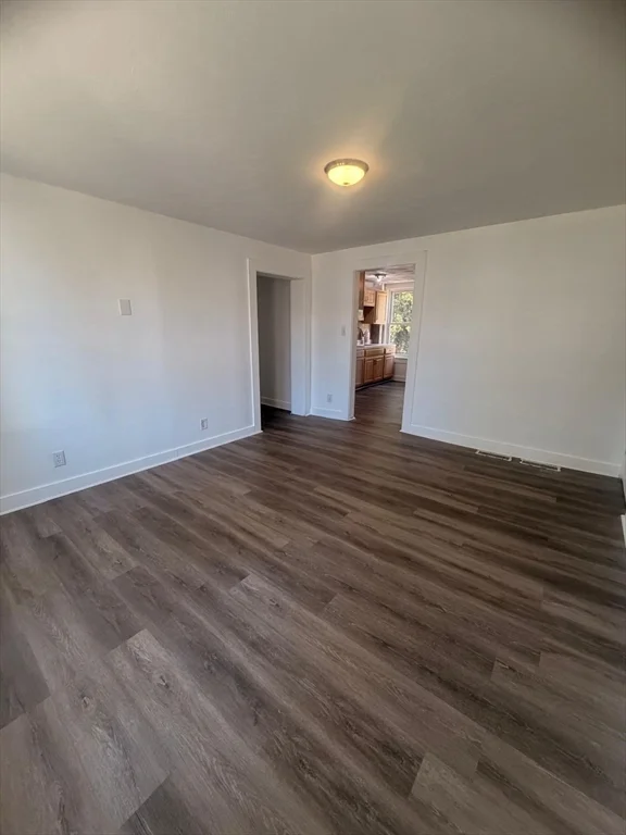 3 bed, 1 bath apartment for rent at 416 Middleboro Ave Unit 1, Taunton — photo 4 of 16