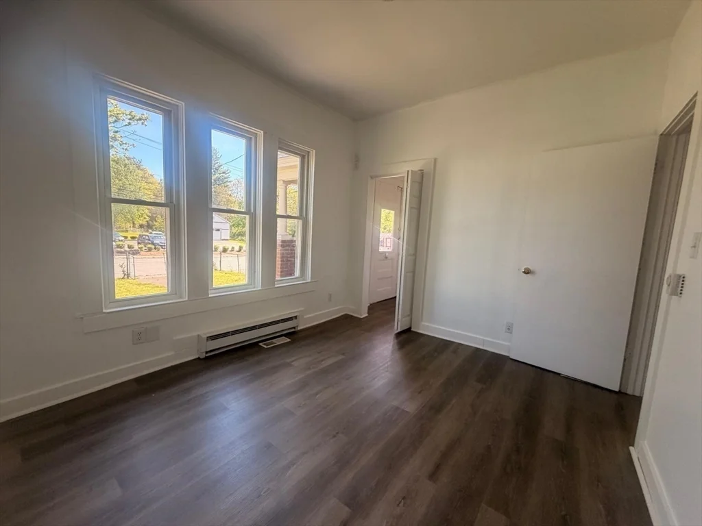 3 bed, 1 bath apartment for rent at 416 Middleboro Ave Unit 1, Taunton — photo 8 of 16