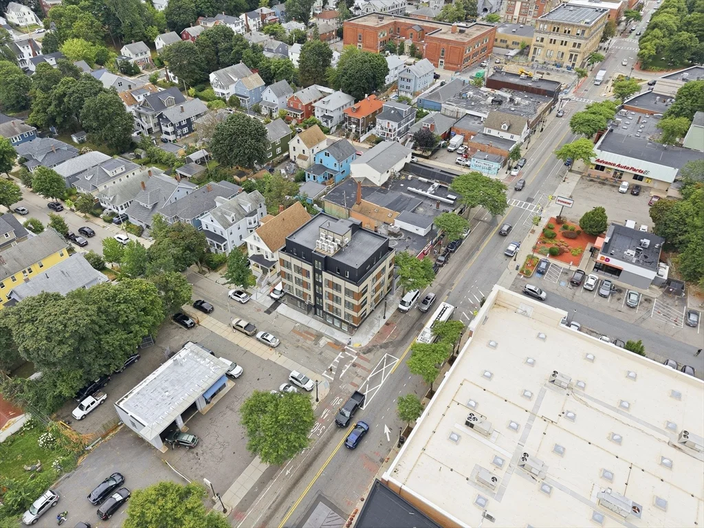 3 bed, 2 bath apartment for rent at 4164 Washington St Unit 2, Roslindale — photo 34 of 36