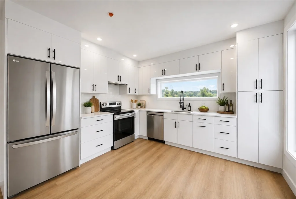 3 bed, 2 bath apartment for rent at 4164 Washington St Unit 2, Roslindale — photo 16 of 36