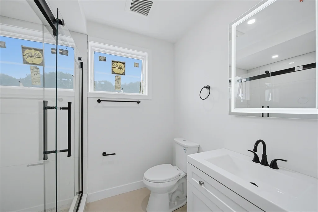 3 bed, 2 bath apartment for rent at 4164 Washington St Unit 2, Roslindale — photo 24 of 36