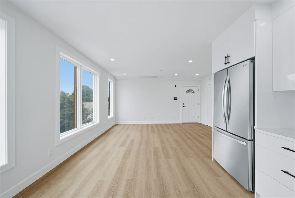 2 bed, 1 bath apartment for rent at 4164 Washington St Unit 9, Roslindale — photo 22 of 36