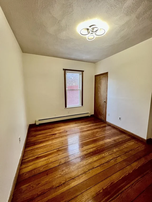 1 bed, 1 bath apartment for rent at 417-419 Ferry St Unit 1, Everett — photo 5 of 8