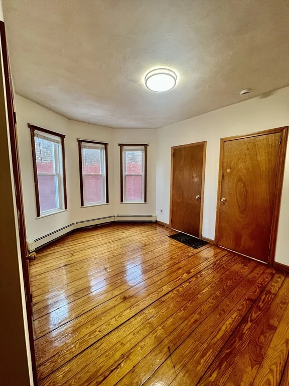1 bed, 1 bath apartment for rent at 417-419 Ferry St Unit 1, Everett — photo 3 of 8