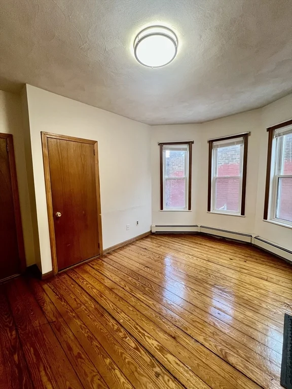 1 bed, 1 bath apartment for rent at 417-419 Ferry St Unit 1, Everett — photo 4 of 8