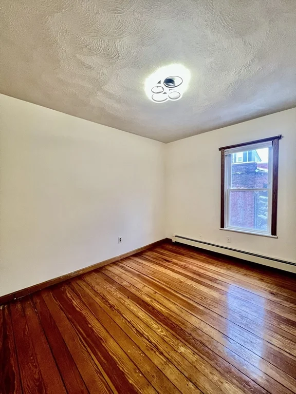 1 bed, 1 bath apartment for rent at 417-419 Ferry St Unit 1, Everett — photo 6 of 8