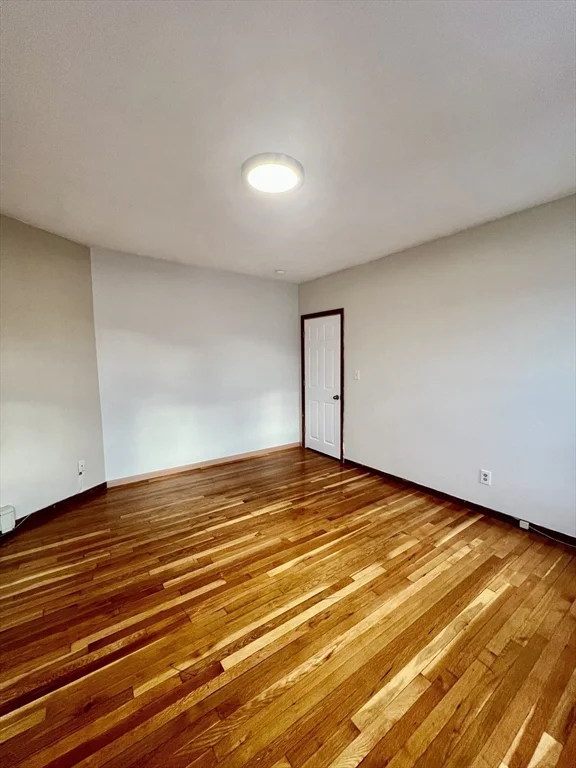 4 bed, 1 bath apartment for rent at 417-419 Ferry St Unit 2, Everett — photo 7 of 23