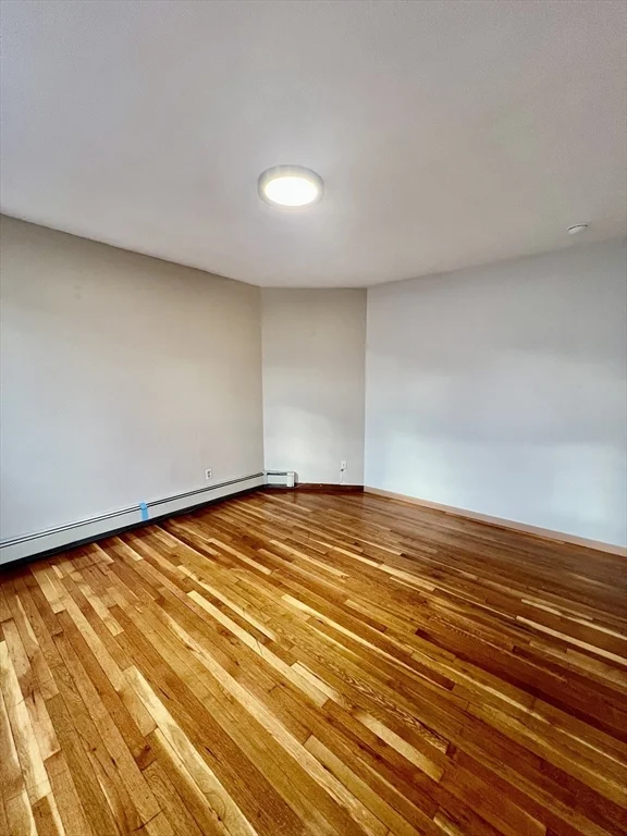 4 bed, 1 bath apartment for rent at 417-419 Ferry St Unit 2, Everett — photo 6 of 23