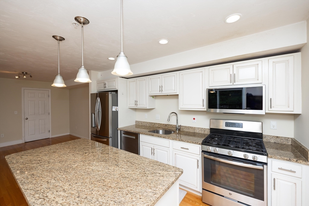 2 bed, 2 bath apartment for rent at 417 America Blvd Unit 417, Ashland — photo 8 of 42