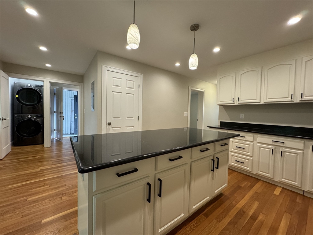 3 bed, 3 bath apartment for rent at 417 Auburn St Unit 1R, Auburndale — photo 3 of 24