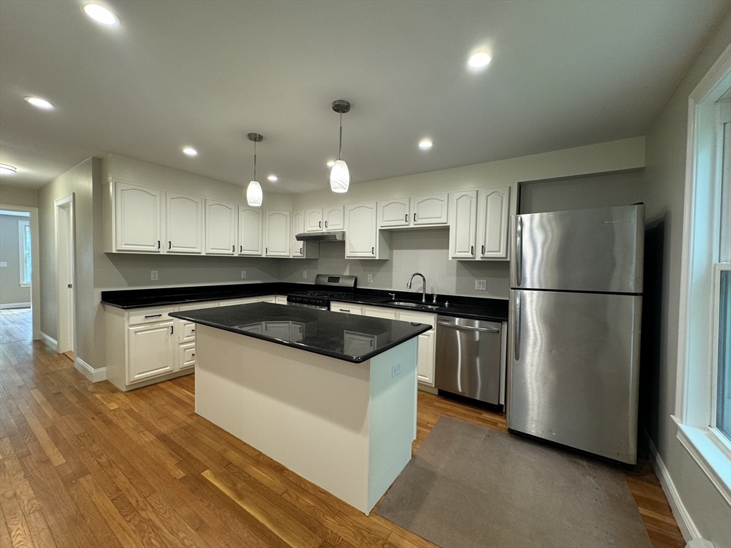 3 bed, 3 bath apartment for rent at 417 Auburn St Unit 1R, Auburndale