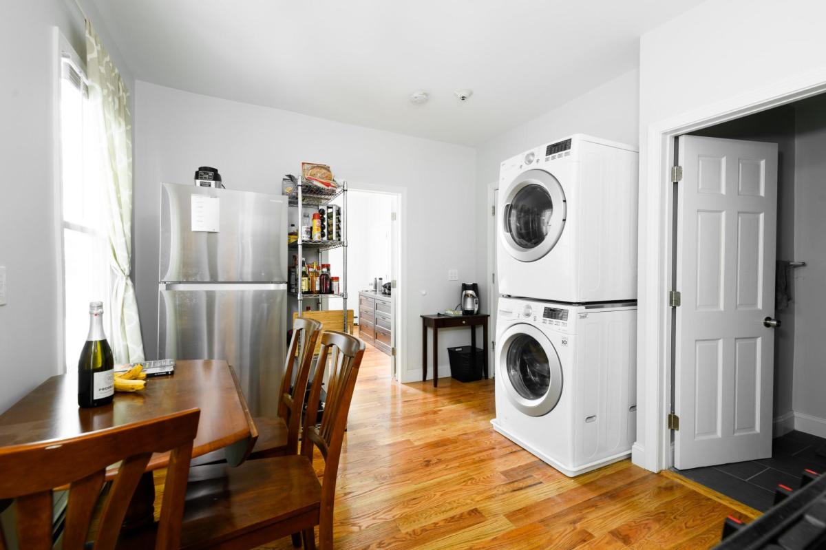 2 bed, 1 bath apartment for rent at 417 Cardinal Medeiros Ave Unit 1, Wellington-Harrington — photo 1 of 8