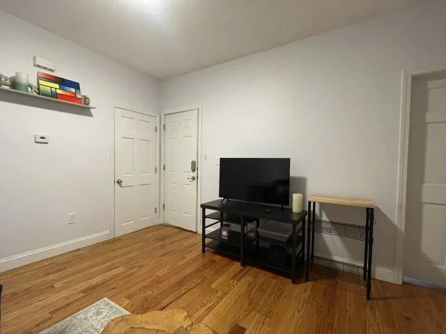 3 bed, 1 bath apartment for rent at 417 Cardinal Medeiros Ave Unit 2, Kendall Square — photo 22 of 31