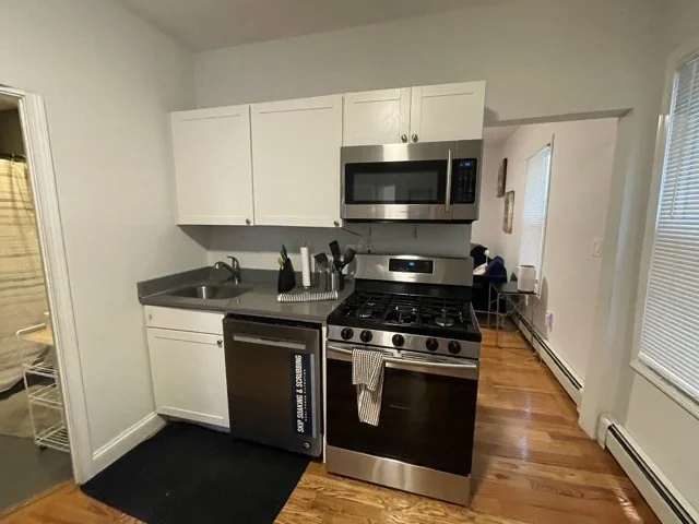3 bed, 1 bath apartment for rent at 417 Cardinal Medeiros Ave Unit 2, Kendall Square — photo 24 of 31