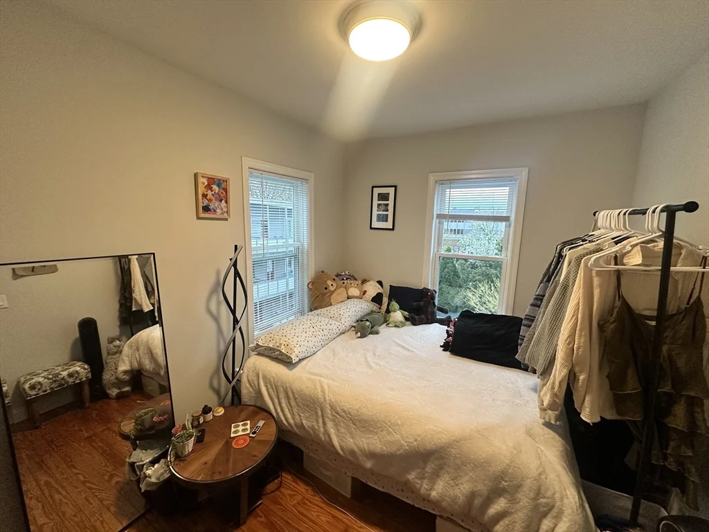 3 bed, 1 bath apartment for rent at 417 Cardinal Medeiros Unit 3, Kendall Square — photo 11 of 16