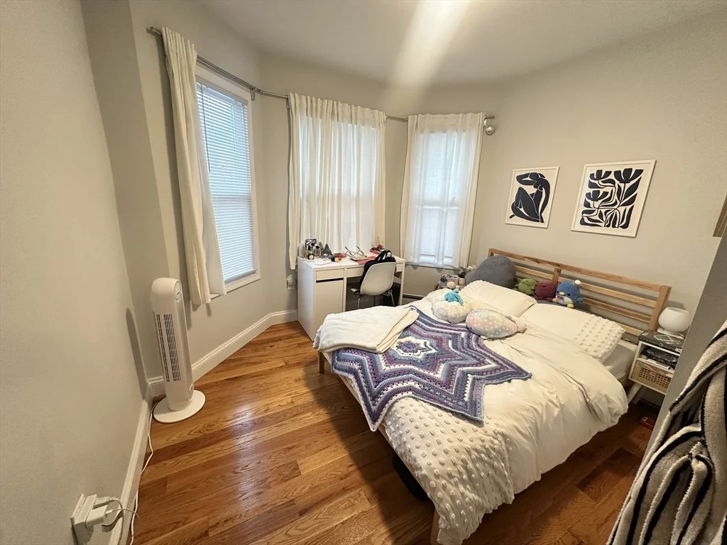 3 bed, 1 bath apartment for rent at 417 Cardinal Medeiros Unit 3, Kendall Square — photo 8 of 16