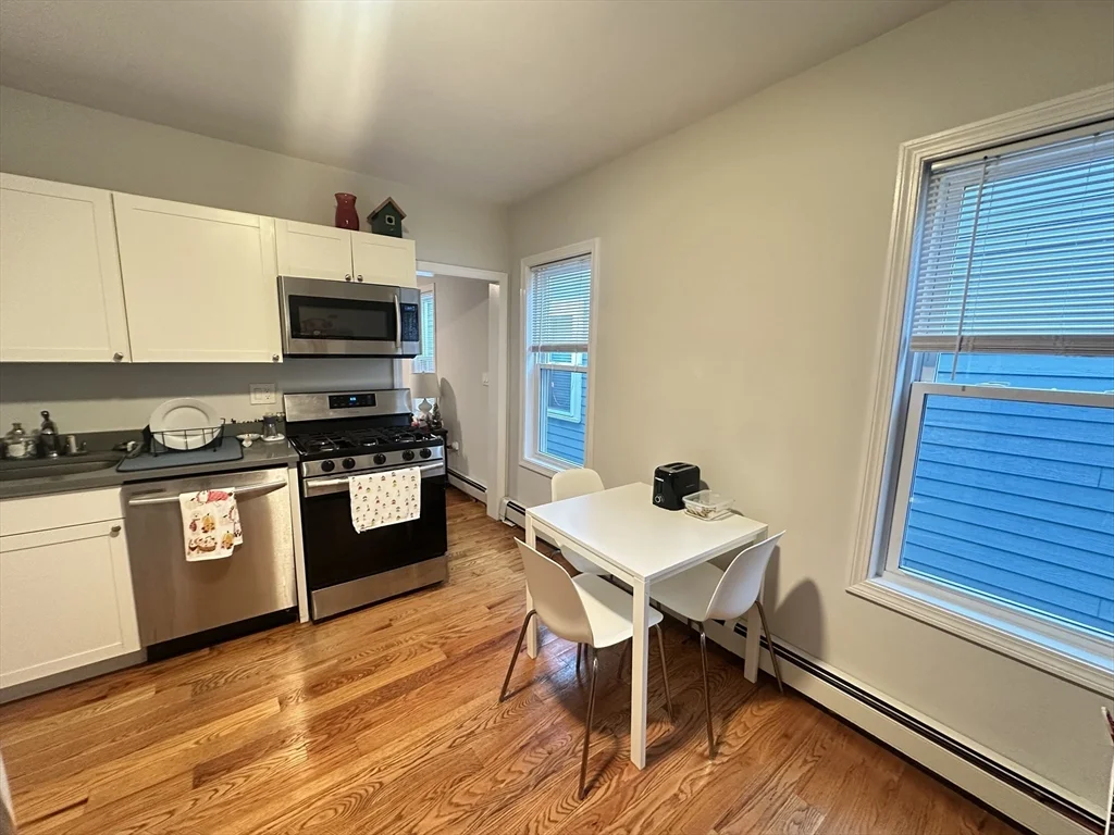 3 bed, 1 bath apartment for rent at 417 Cardinal Medeiros Unit 3, Kendall Square — photo 5 of 16