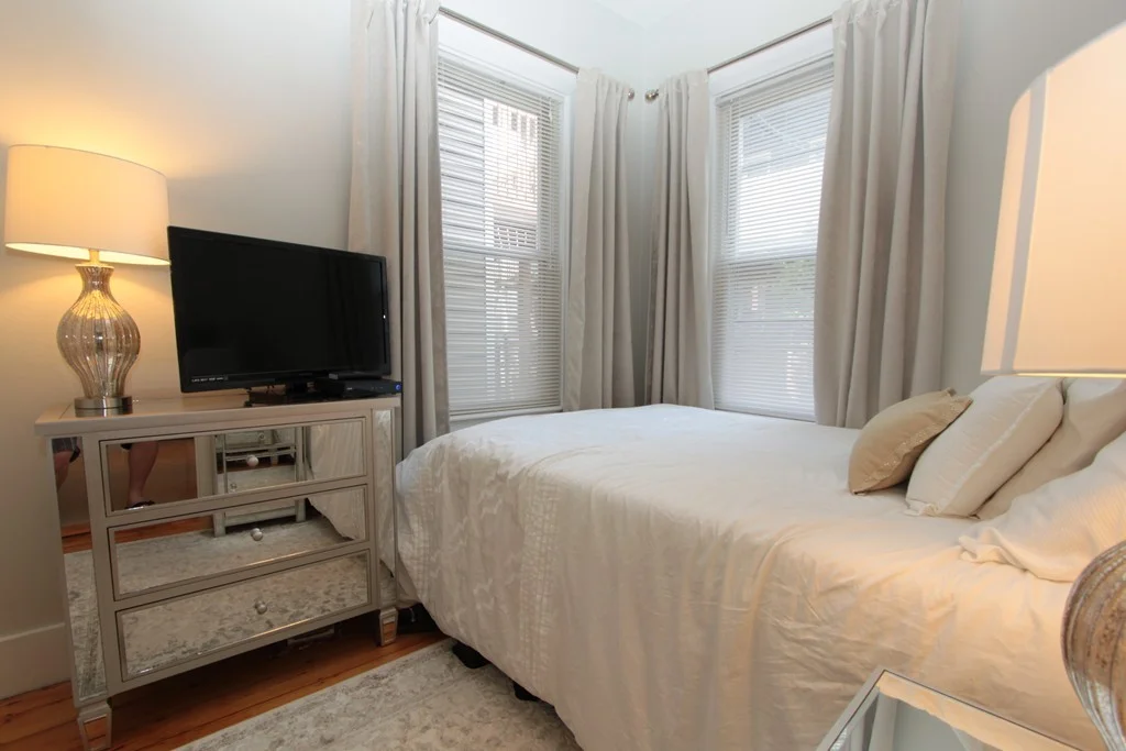2 bed, 1 bath apartment for rent at 417 E 5th St Unit 1, South Boston — photo 7 of 22