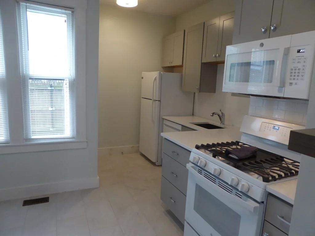 2 bed, 1 bath apartment for rent at 417 E 5th St Unit 1, South Boston — photo 20 of 22