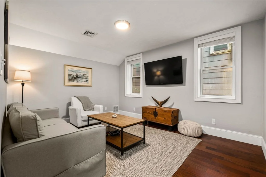 3 bed, 2 bath apartment for rent at 417 E 7th St Unit 1, South Boston — photo 19 of 25
