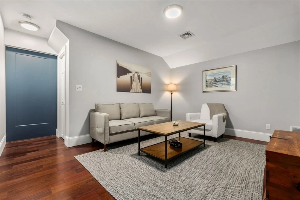 3 bed, 2 bath apartment for rent at 417 E 7th St Unit 1, South Boston — photo 18 of 25