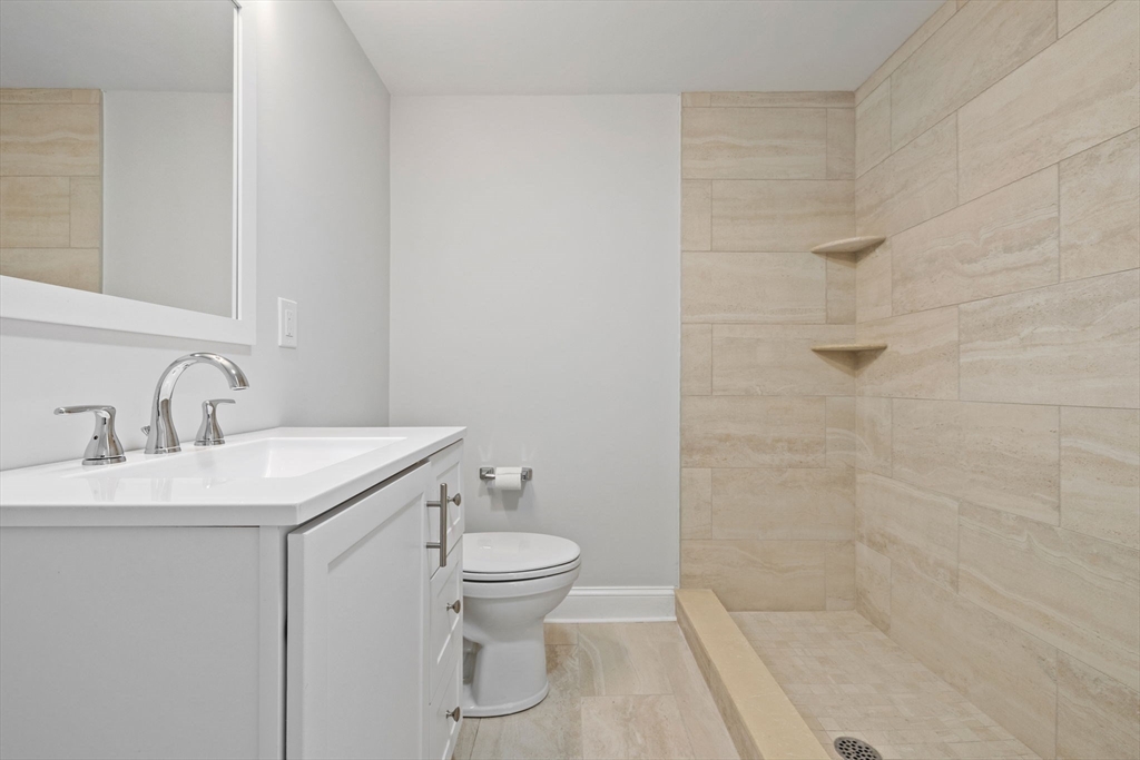 3 bed, 2 bath apartment for rent at 417 Salem St Unit 3, Medford — photo 15 of 24