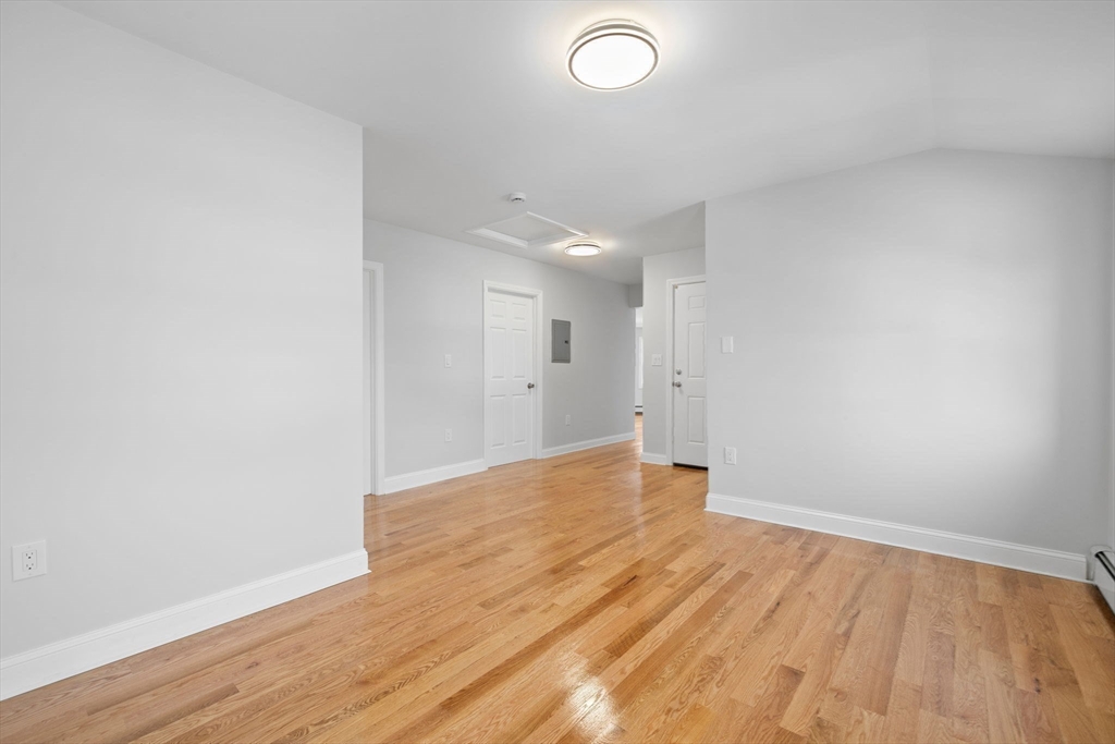 3 bed, 2 bath apartment for rent at 417 Salem St Unit 3, Medford — photo 9 of 24