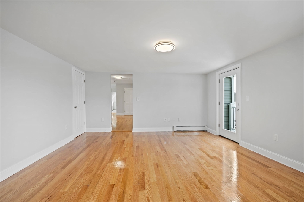 3 bed, 2 bath apartment for rent at 417 Salem St Unit 3, Medford — photo 2 of 24