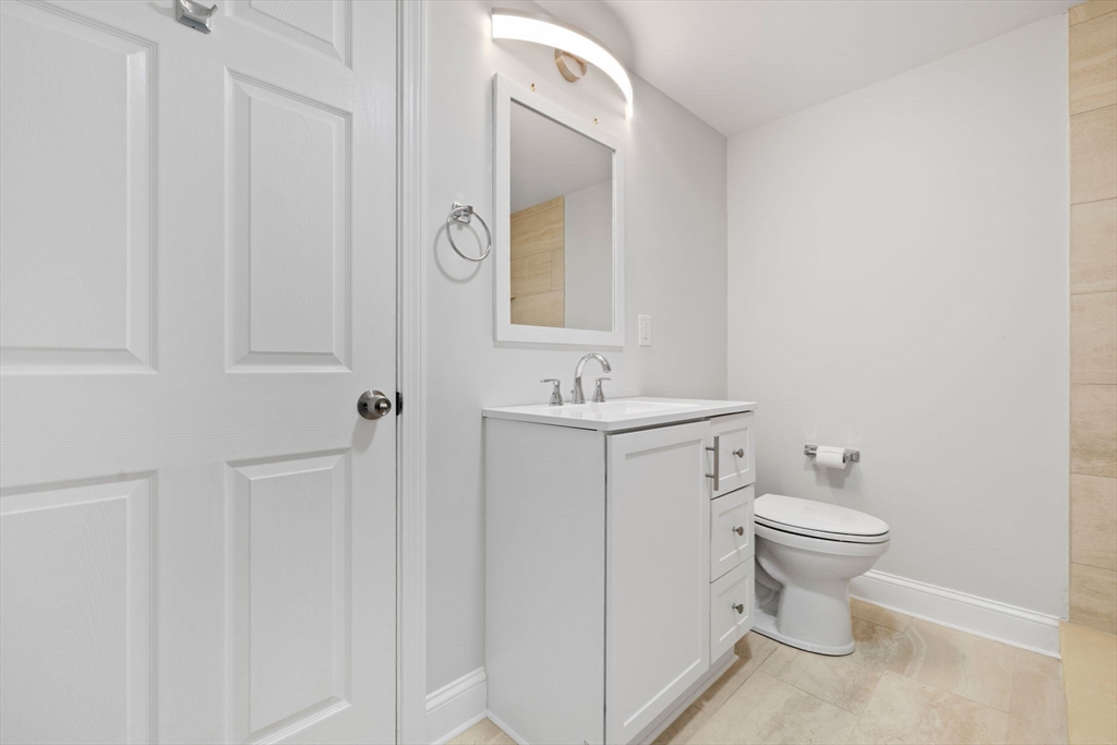 3 bed, 2 bath apartment for rent at 417 Salem St Unit 3, Medford — photo 16 of 24