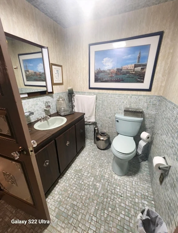 1 bed, 2 bath apartment for rent at 417 W Elm St Unit 2r, Brockton — photo 9 of 13