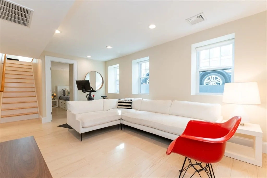 4 bed, 3 bath apartment for rent at 417 Walden St Unit 417, West Cambridge — photo 13 of 19