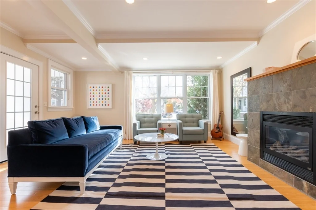 4 bed, 3 bath apartment for rent at 417 Walden St Unit 417, West Cambridge — photo 2 of 19