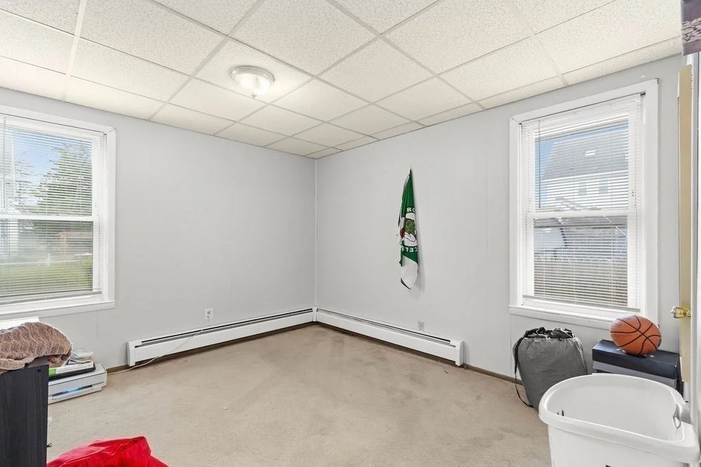 3 bed, 1 bath apartment for rent at 418 Anthony St Unit 1, Fall River — photo 10 of 13