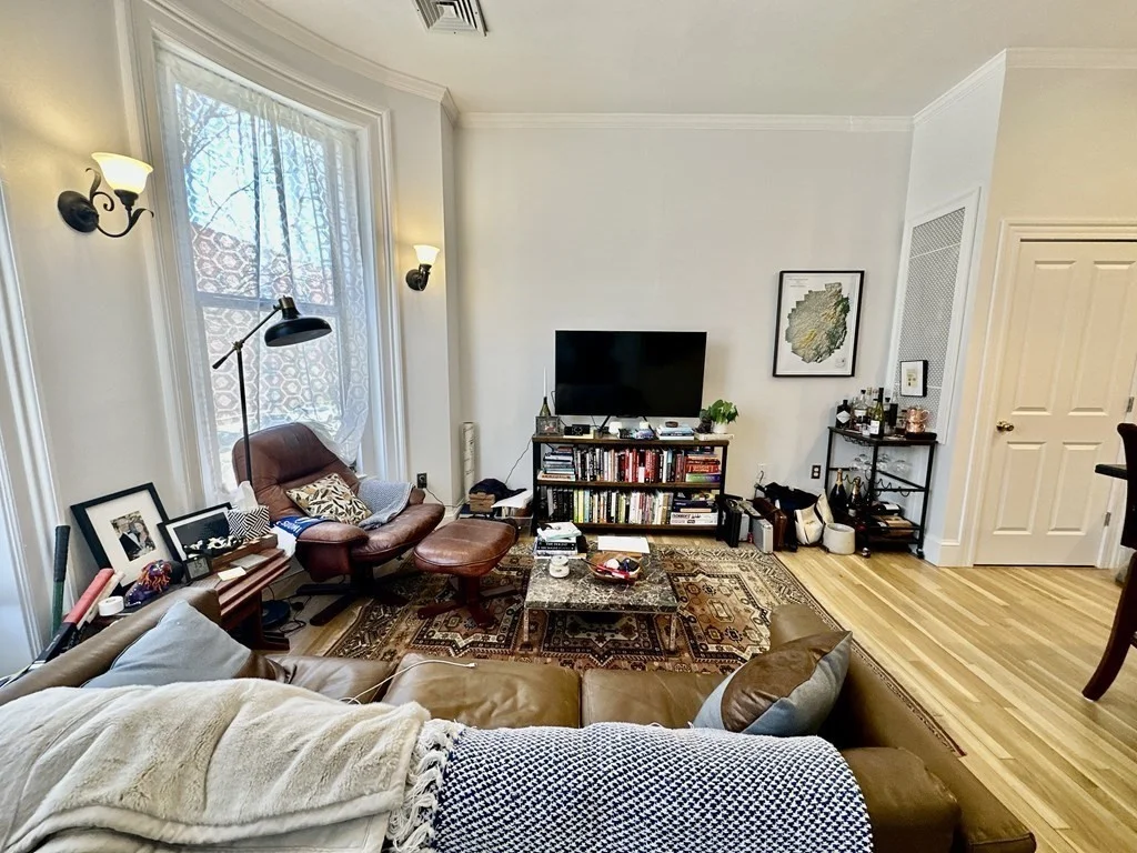 1 bed, 1 bath apartment for rent at 418 Columbus Ave Unit 2, Columbus — photo 4 of 10