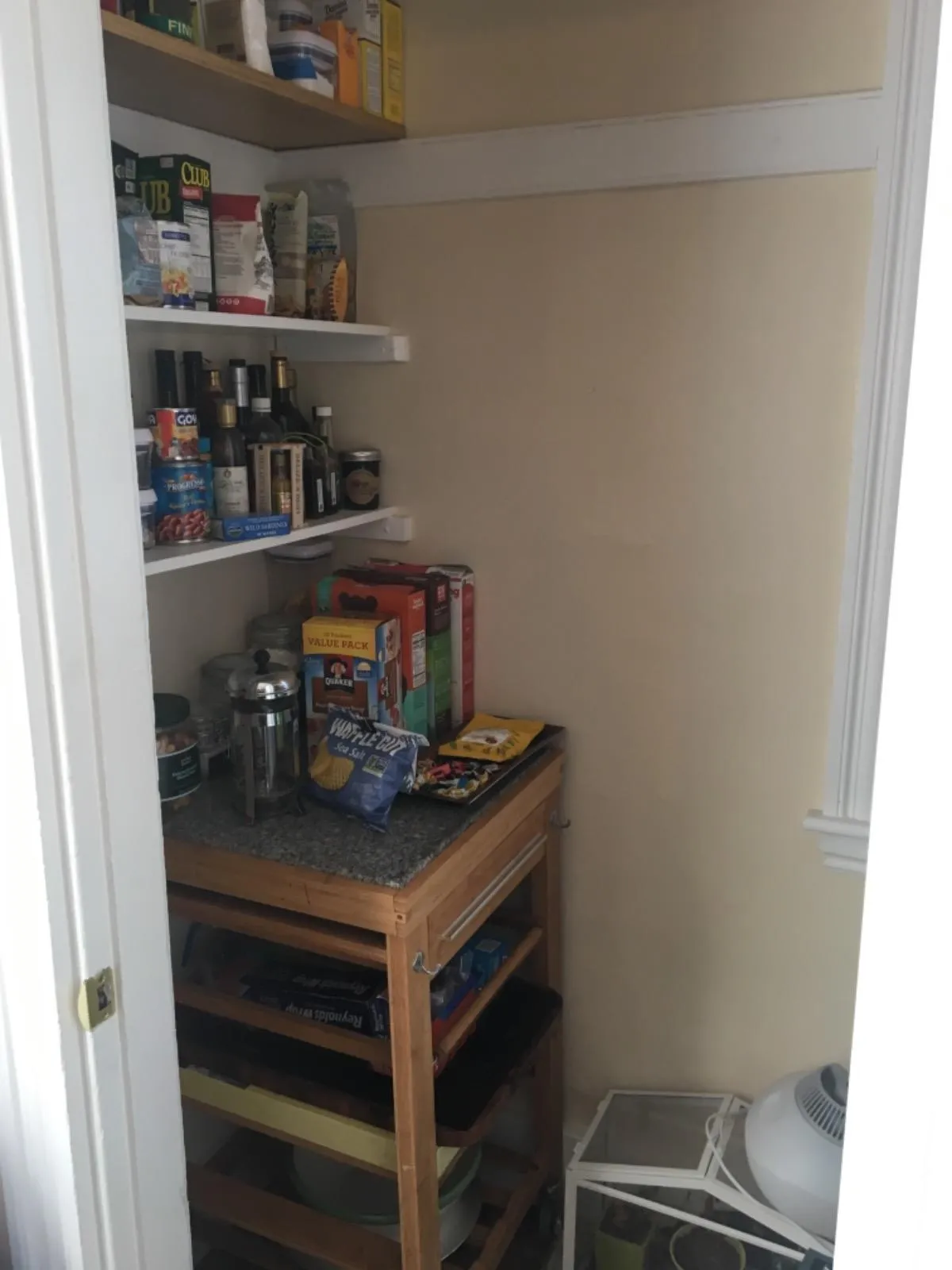 2.5 bed, 1 bath apartment for rent at 418 Medford St Unit 2, Winter Hill — photo 10 of 17