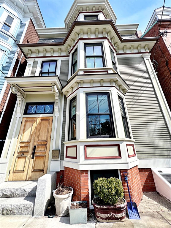 1 bed, 1 bath apartment for rent at 418 Sumner St Unit B, East Boston — photo 16 of 17