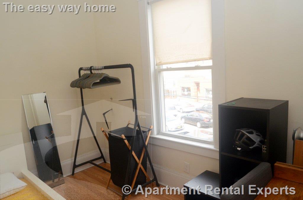3 bed, 1 bath apartment for rent at 418 Washington St Unit 2, Harvard Square — photo 9 of 13