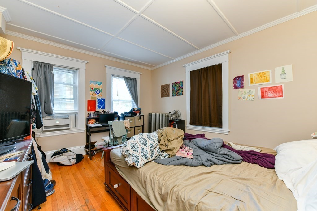1 bed, 1 bath apartment for rent at 419 E 7th Unit 1, South Boston — photo 8 of 11