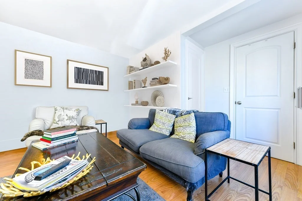 3 bed, 1 bath apartment for rent at 419 E 7th Unit 2, South Boston — photo 8 of 19