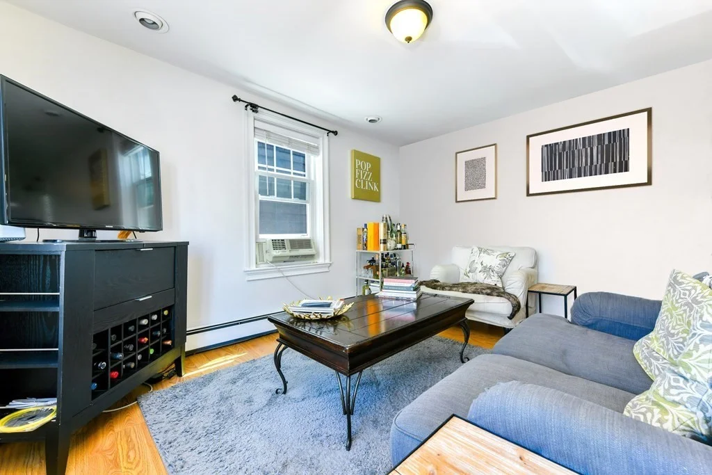 3 bed, 1 bath apartment for rent at 419 E 7th Unit 2, South Boston — photo 7 of 19