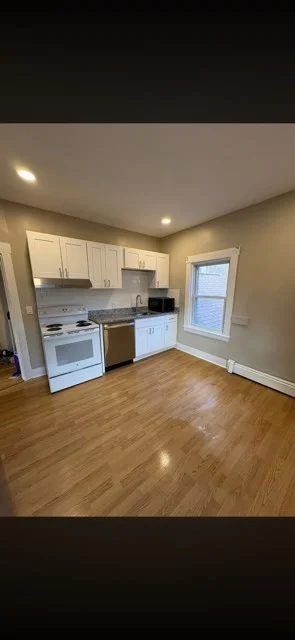 1 bed, 1 bath apartment for rent at 42-44 Cambridge St Unit 3, Ayer — photo 5 of 10