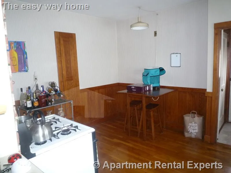 2 bed, 1 bath apartment for rent at 42-44 Garrison Ave Unit 1, Teele Square — photo 8 of 12