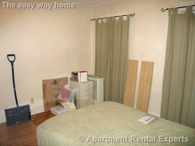 2 bed, 1 bath apartment for rent at 42-44 Garrison Ave Unit 1, Teele Square — photo 4 of 12
