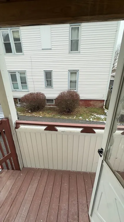3 bed, 1 bath apartment for rent at 42-44 Narragansett St Unit 1, Springfield — photo 5 of 10