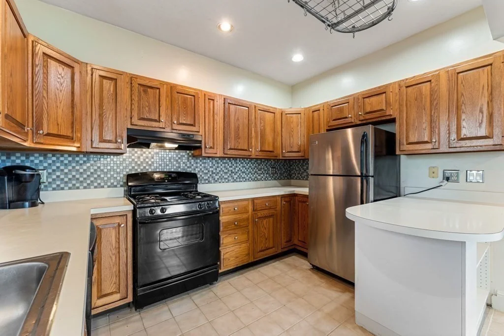 3 bed, 2 bath apartment for rent at 42-44 Woodlawn St Unit 5, Jamaica Plain — photo 6 of 29