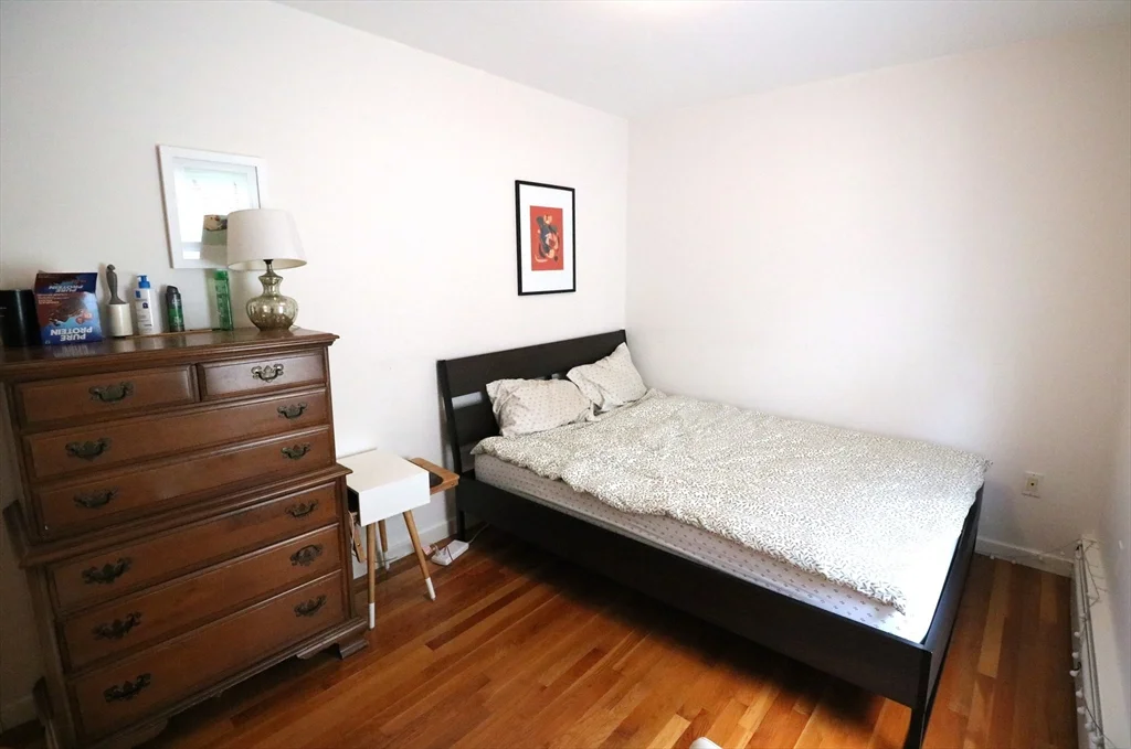 2 bed, 1 bath apartment for rent at 42-48 Marion St Unit 44, Ward Two — photo 8 of 18