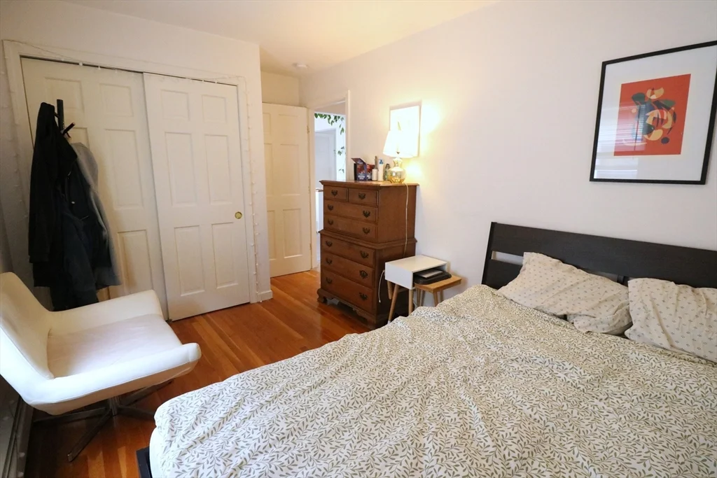 2 bed, 1 bath apartment for rent at 42-48 Marion St Unit 44, Ward Two — photo 9 of 18